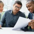 How to Become a Financial Advisor - Top Benefits 2022