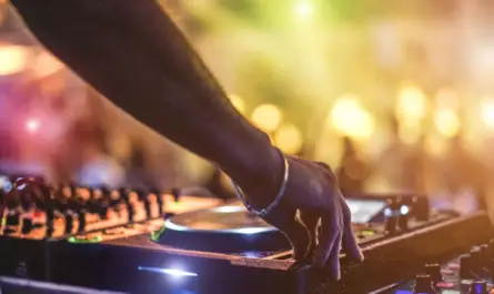 How to Become a Famous DJ in 2022 - 4 Best Basic Tips