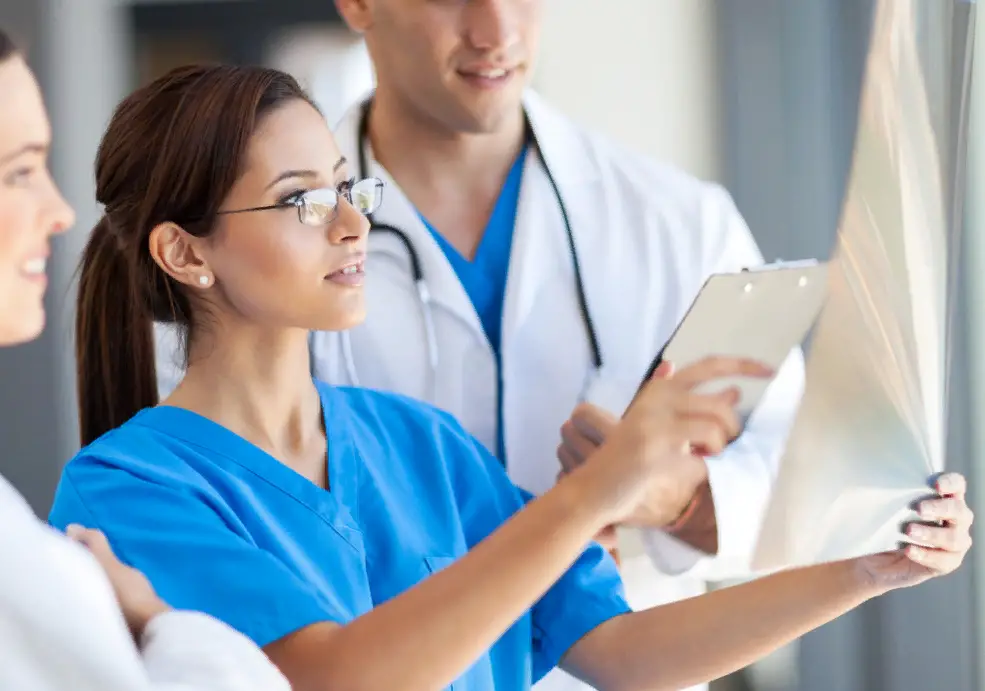 Learn How to Become a Medical Assistant - 7 Best Tips