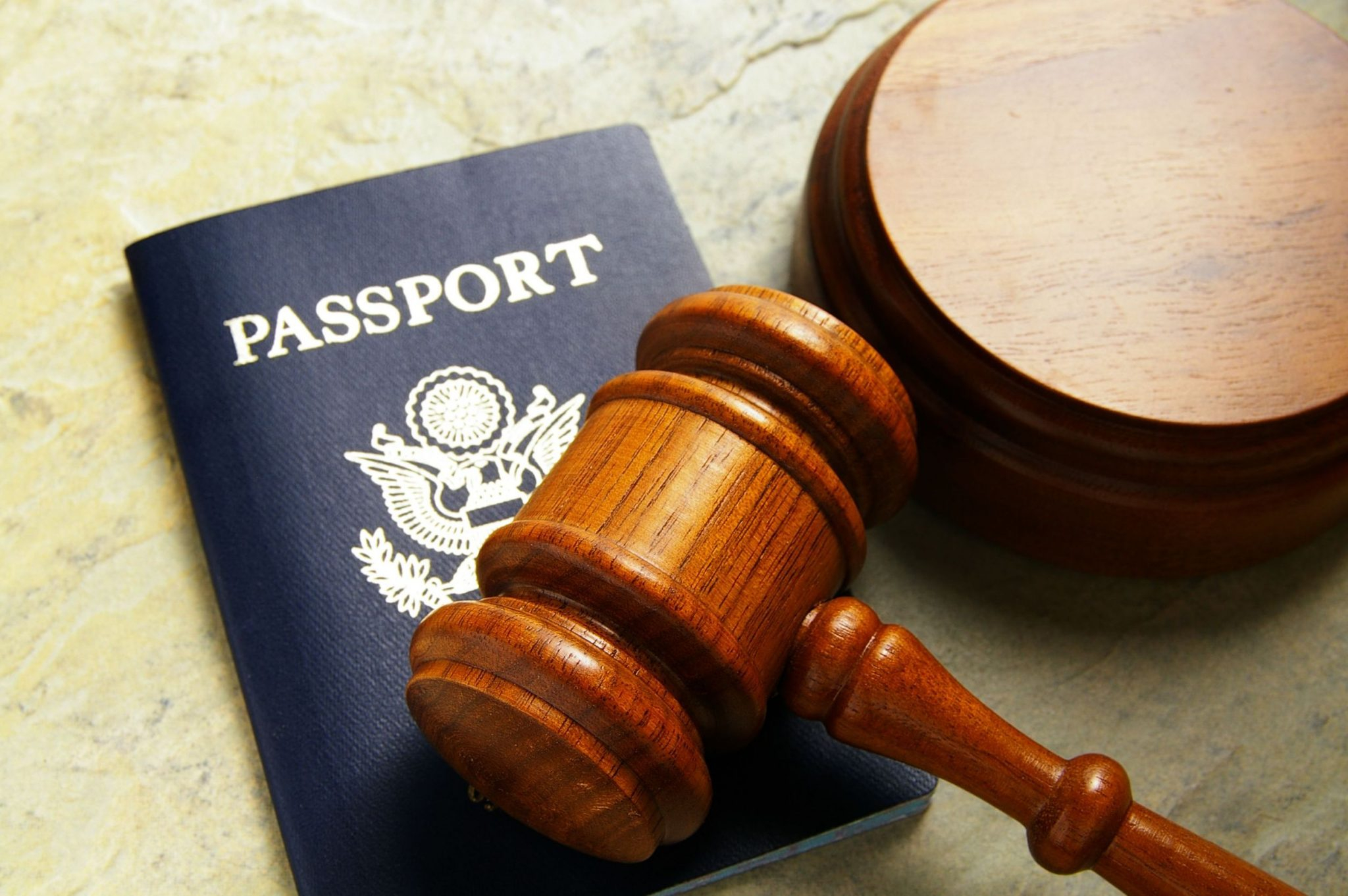 how to become an immigration lawyer