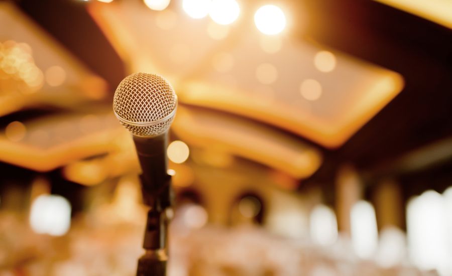 how to become a keynote speaker
