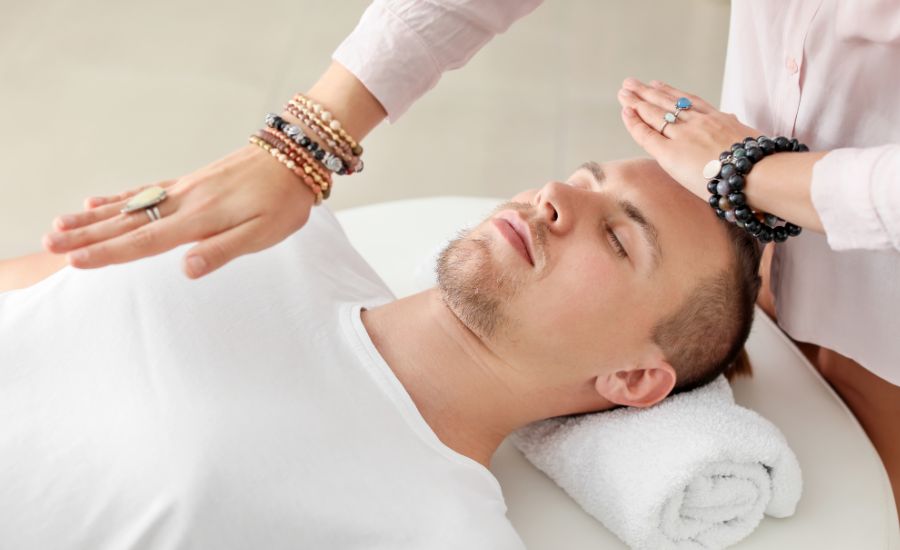 how long does it take to become a reiki master

